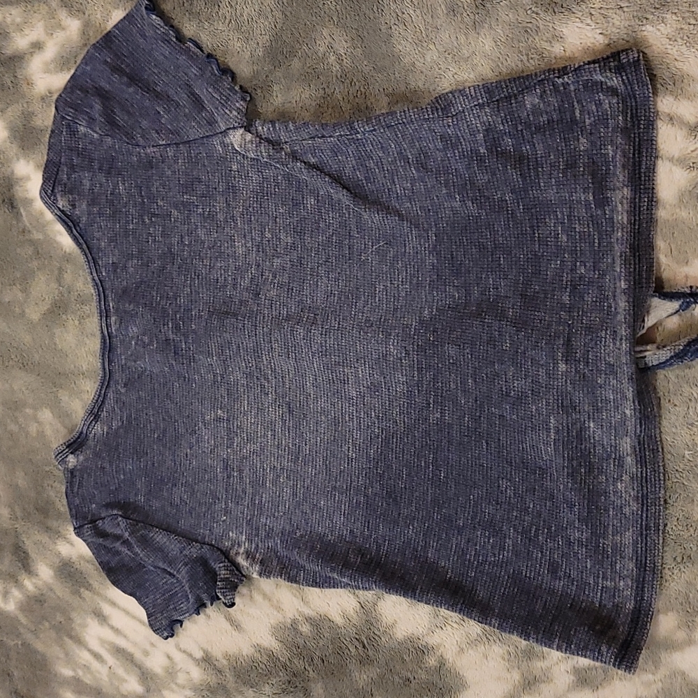 Shirt - Picture 3 of 3